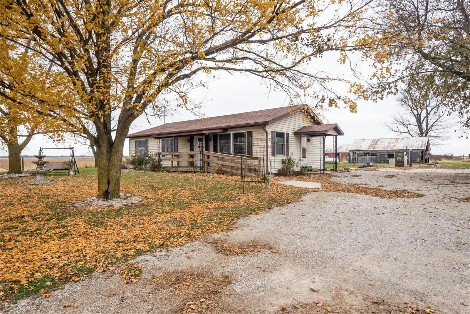 15523 South Grand Road Nashville, IL 62263 - Photo 19 of 33 Gallery Image 19