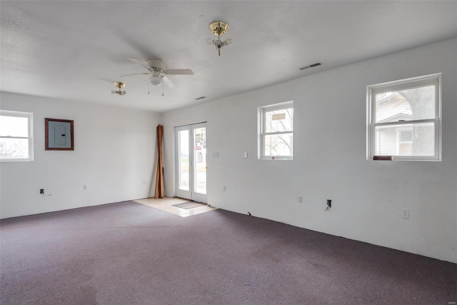 15523 South Grand Road Nashville, IL 62263 - Photo 23 of 33 Gallery Image 23