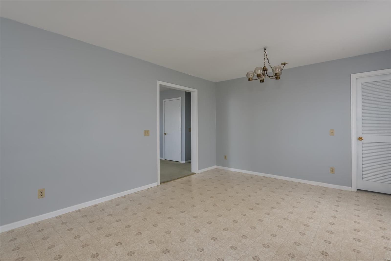 15523 South Grand Road Nashville, IL 62263 - Photo 10 of 33 Gallery Image 10