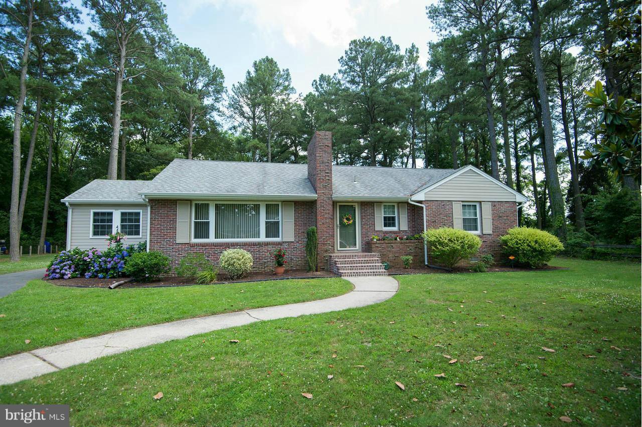 18 Algonquin Road Cambridge, MD 21613 - Photo 1 of 28 Exterior (Front)