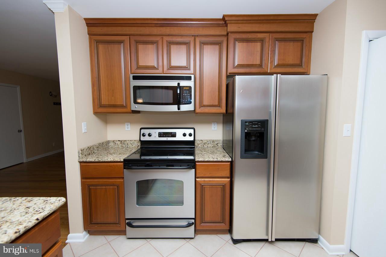 18 Algonquin Road Cambridge, MD 21613 - Photo 3 of 28 Kitchen