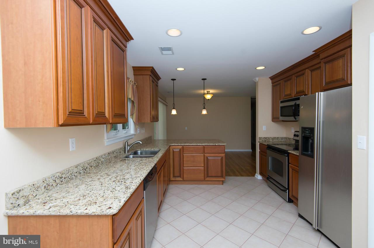 18 Algonquin Road Cambridge, MD 21613 - Photo 5 of 28 Kitchen