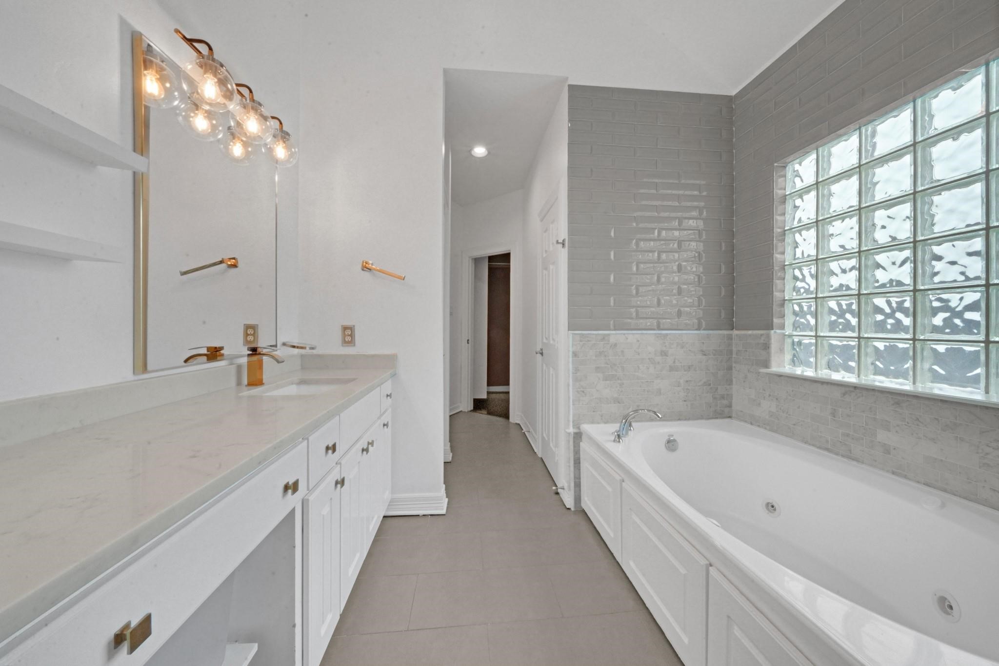 5323 Nolda Street, Unit D Houston, TX 77007 - Photo 11 of 14