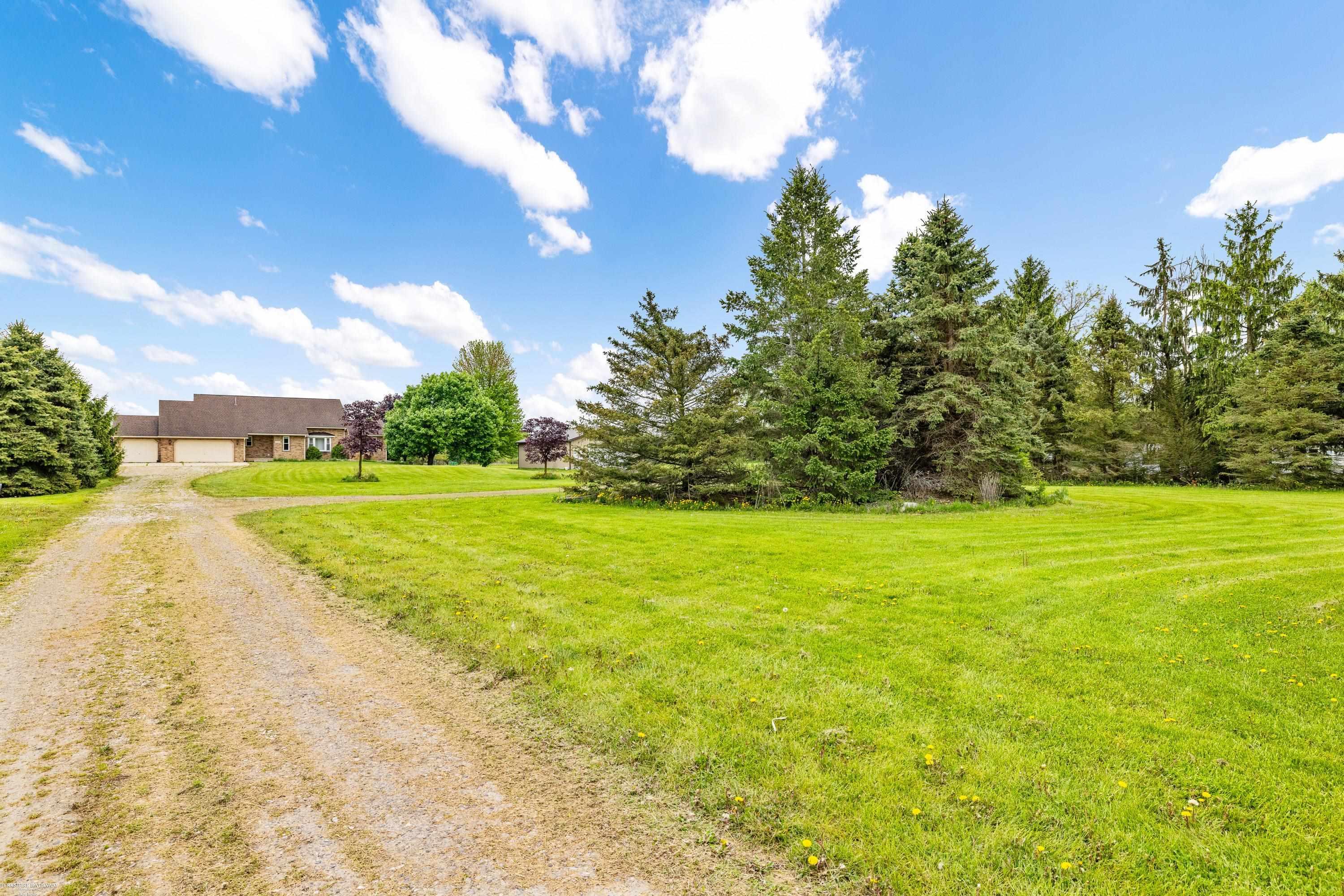 57500 Werderman Road New Haven, MI 48048 - Photo 1 of 78 50174781-04716add-c57a-4208-85e5-d294a3ce3e71.JPG