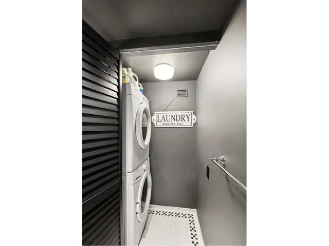 $2,880,000 | 240 Centre Street, Unit 2K | SoHo