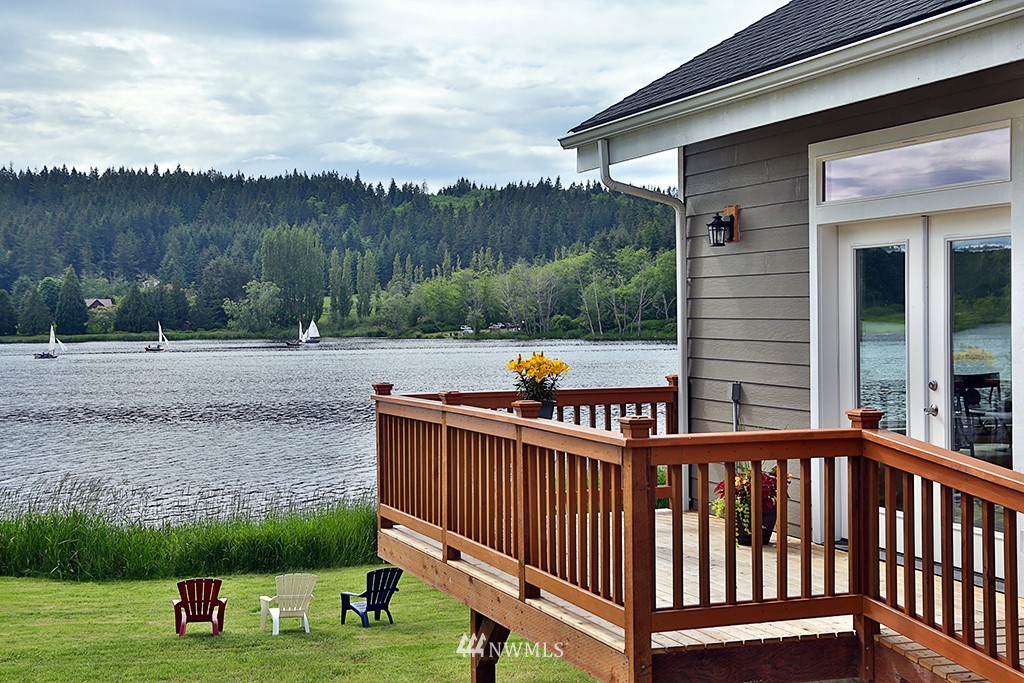 5174 Bayview Road Langley, WA 98260 - Photo 1 of 19 Gallery Image 1
