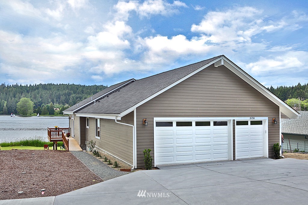 5174 Bayview Road Langley, WA 98260 - Photo 3 of 19 Gallery Image 3