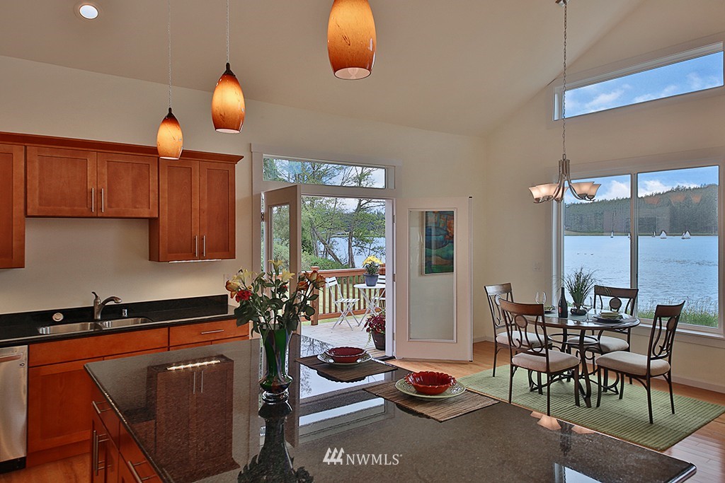 5174 Bayview Road Langley, WA 98260 - Photo 9 of 19 Gallery Image 9