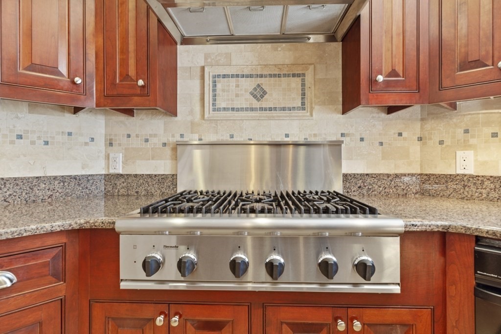 31 Broad Acres Farm Road Medway, MA 02053 - Photo 9 of 41 Gallery Image 9