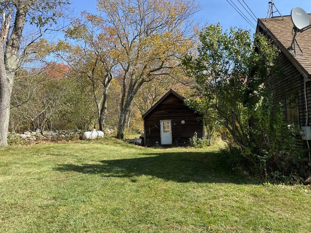 3495 Greenwich Road Hardwick, MA 01082 - Photo 4 of 39