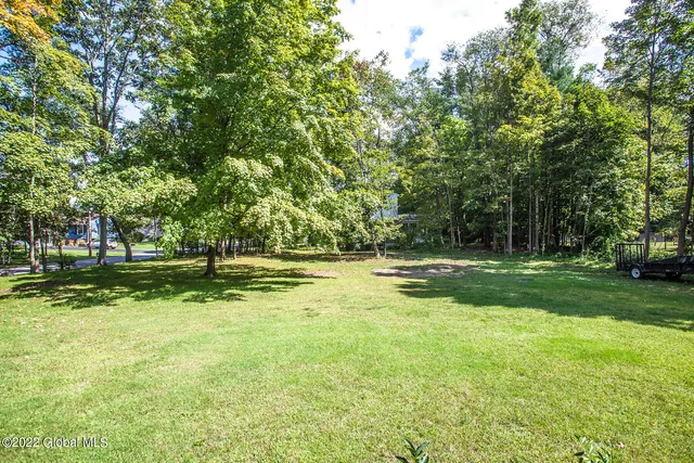 $200,000 | 2 Glenwood Drive, Saratoga Springs, NY 12866