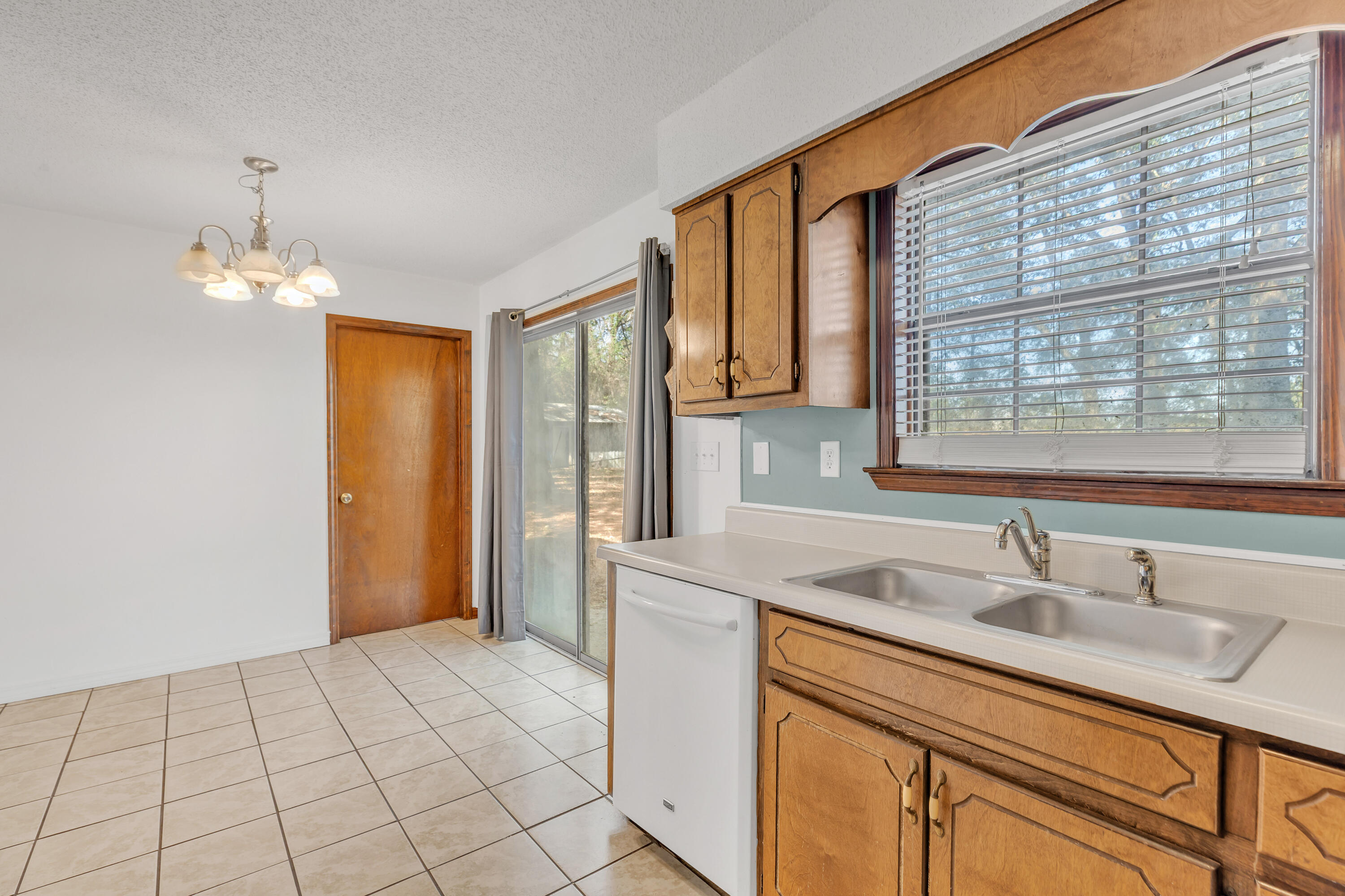 123 Beacons Bend Road Crestview, FL 32536 - Photo 19 of 37 147A7758