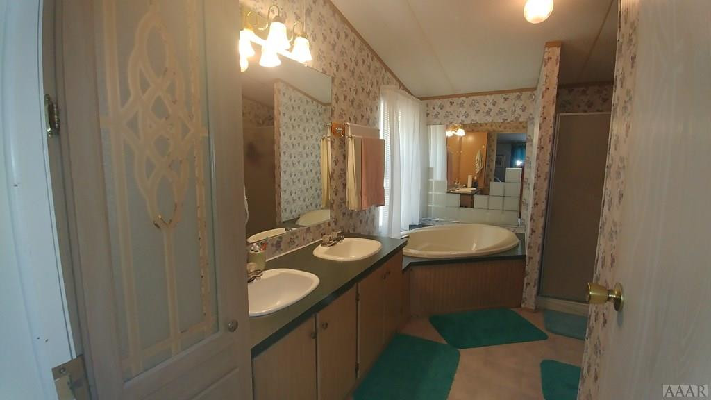 1610 Lanes Landing Road Edenton, NC 27932 - Photo 11 of 15 Master Bathroom