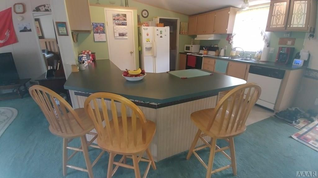 1610 Lanes Landing Road Edenton, NC 27932 - Photo 8 of 15 Kitchen with Bar