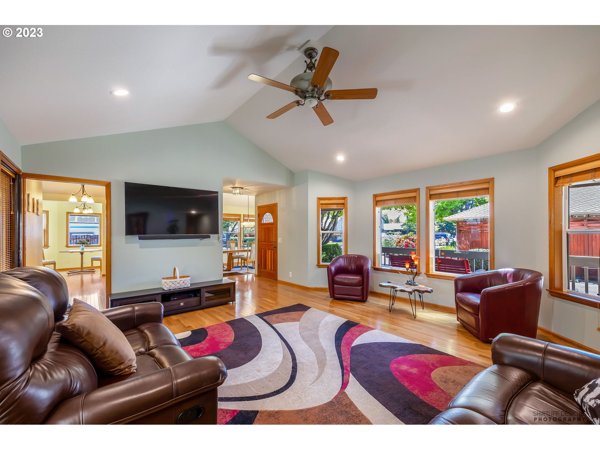 2990 Gilham Road Eugene, OR 97408 - Photo 18 of 39 Gallery Image 18
