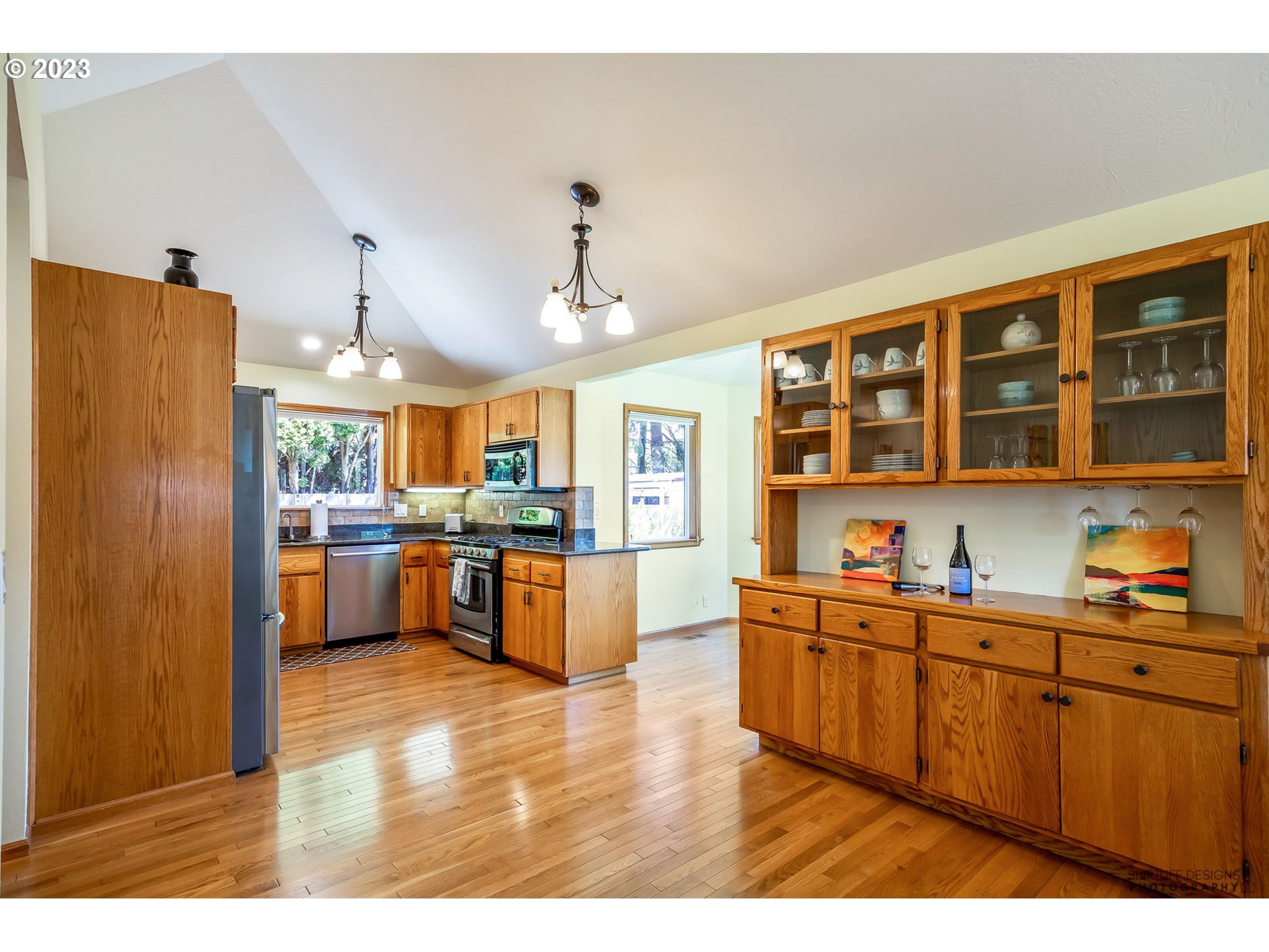 2990 Gilham Road Eugene, OR 97408 - Photo 6 of 39 Gallery Image 6