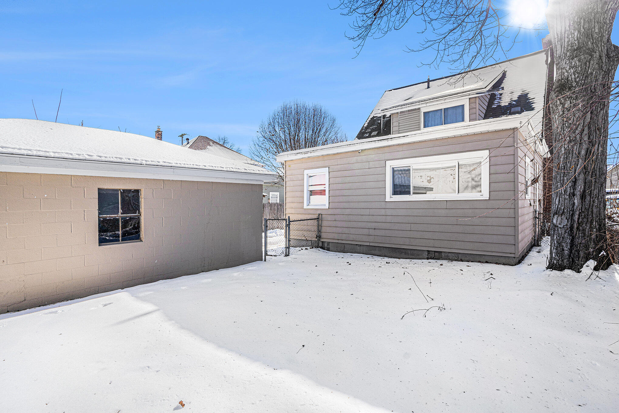 1509 Rathbone Street Southwest Wyoming, MI 49509 - Photo 4 of 24 021_dsc01796_266