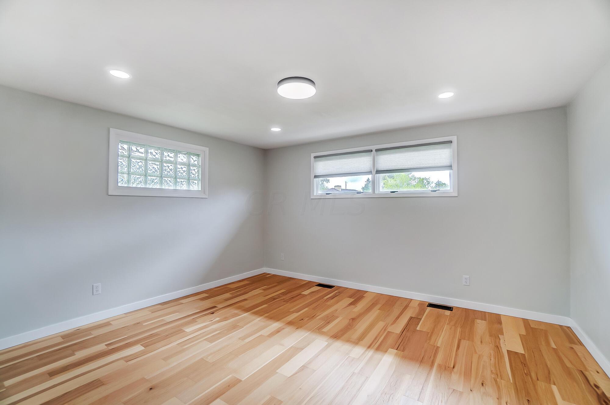 5031 Ridgewood Road East Springfield, OH 45503 - Photo 24 of 45 024