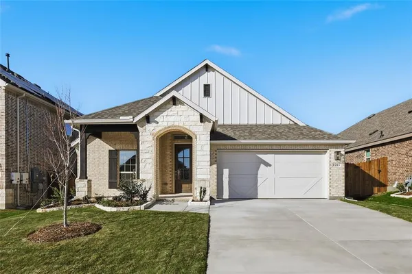 $369,990 | 1300 Stockton Trail, Red Oak, TX 75154