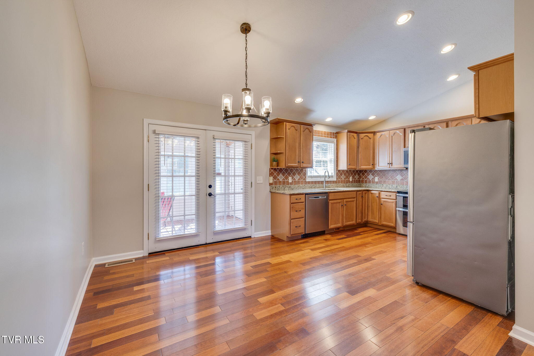 115 Hamilton Road Elizabethton, TN 37643 - Photo 9 of 36 008
