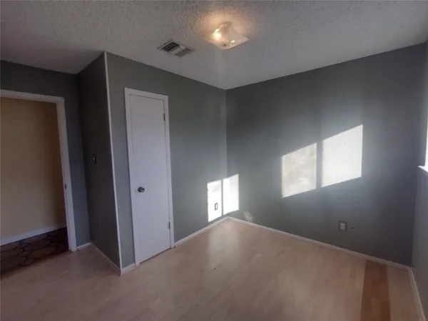 a view of empty room with window