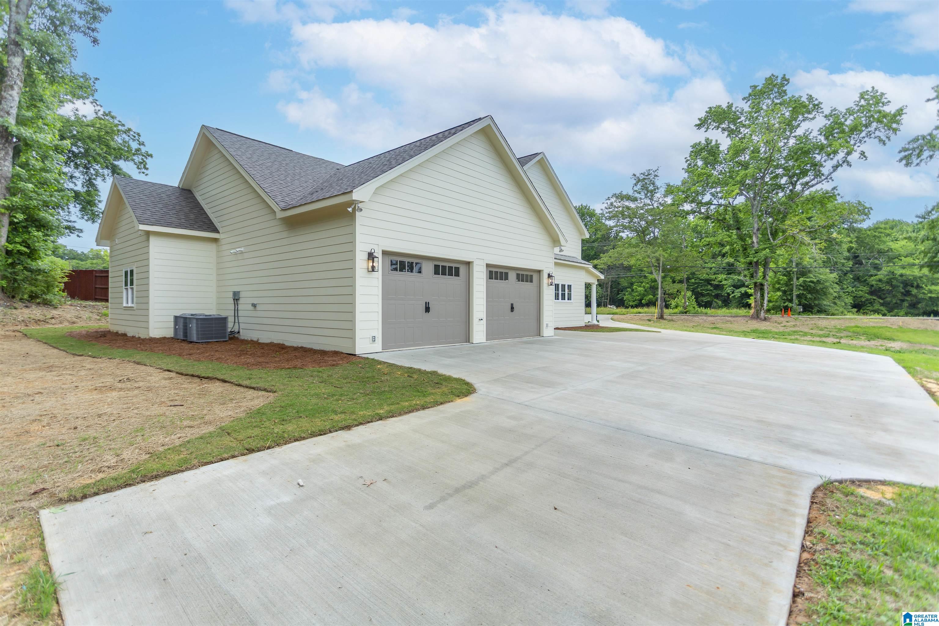 1913 Moncrief Road Gardendale, AL 35071 - Photo 6 of 55