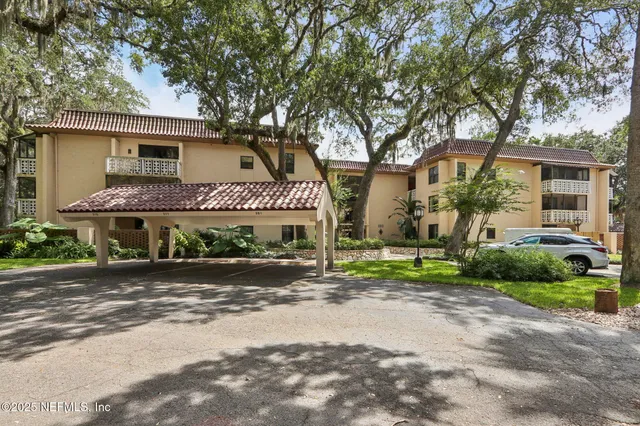 $330,000 | 1810 Sevilla Boulevard West, Unit 307, Atlantic Beach, FL 32233