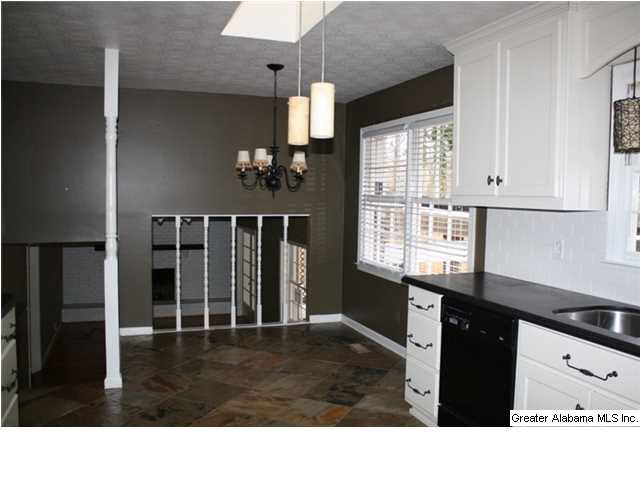 722 Hilton Road Anniston, AL 36207 - Photo 4 of 28
