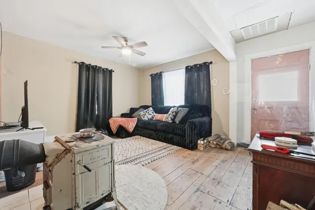 $129,000 | 650 North Nobleboro Road, Waldoboro, ME 04572