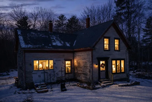 $129,000 | 650 North Nobleboro Road, Waldoboro, ME 04572