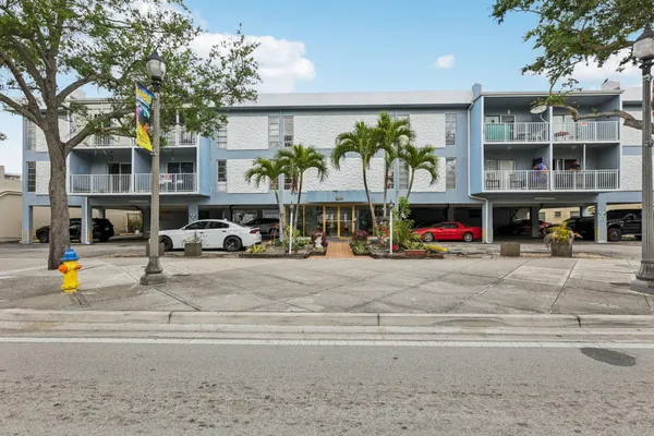 $219,000 | 1735 Northeast 164th Street, Unit F304, North Miami Beach, FL 33162
