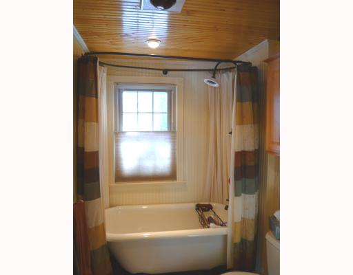 36 Winterberry Road Narragansett, RI 02874 - Photo 7 of 8 Master Bath/Spa.