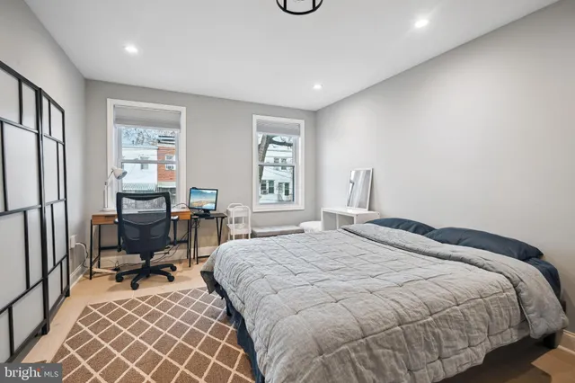 $2,600 | 1732 L Street Northeast, Washington, DC 20002