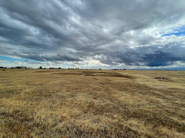 20875 Live Oak Road Red Bluff, CA 96080 - Photo 17 of 19 a view of an ocean