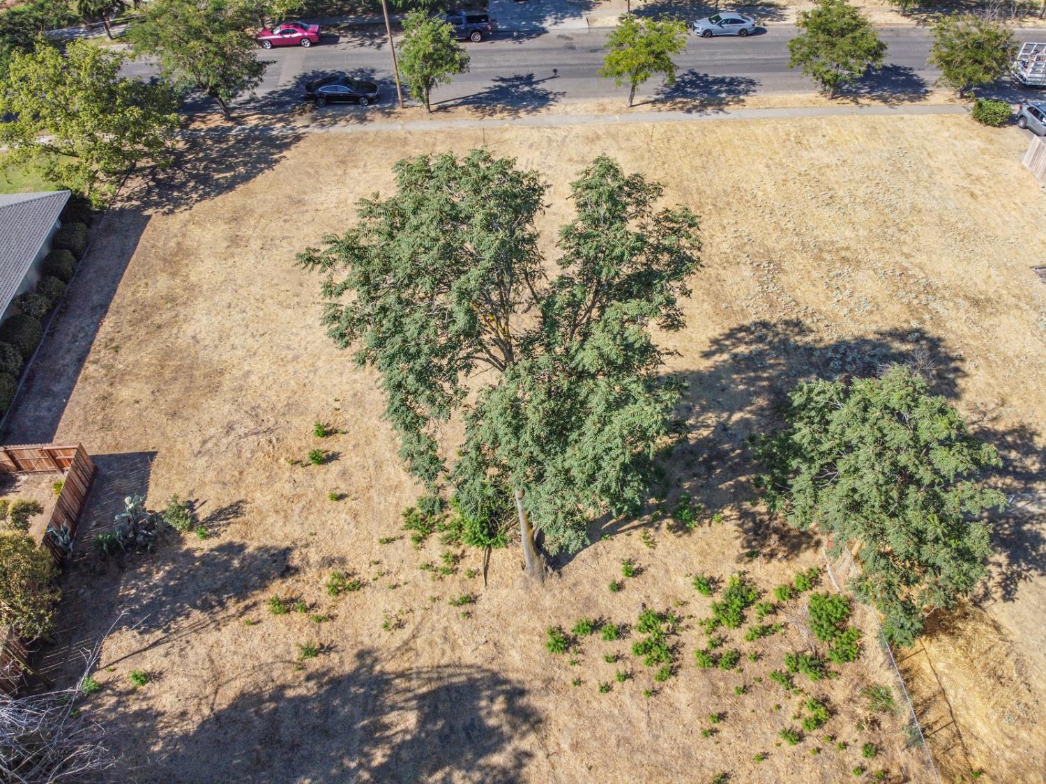 835 West 10th Street Merced, CA 95341 - Photo 2 of 4