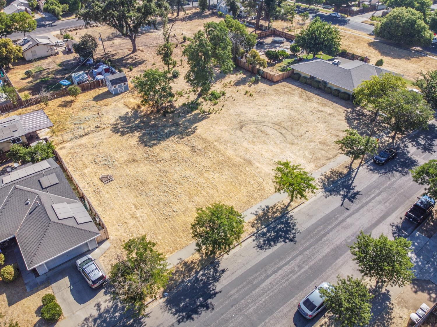 835 West 10th Street Merced, CA 95341 - Photo 4 of 4