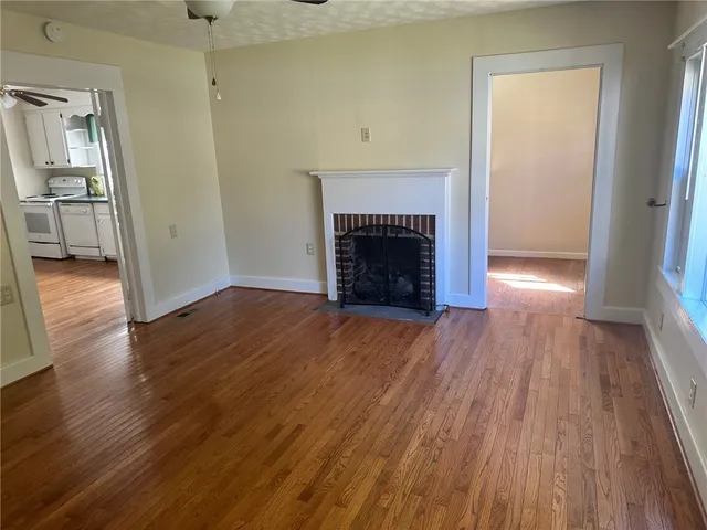 $850 | 122 Cedar Street, Westminster, SC 29693