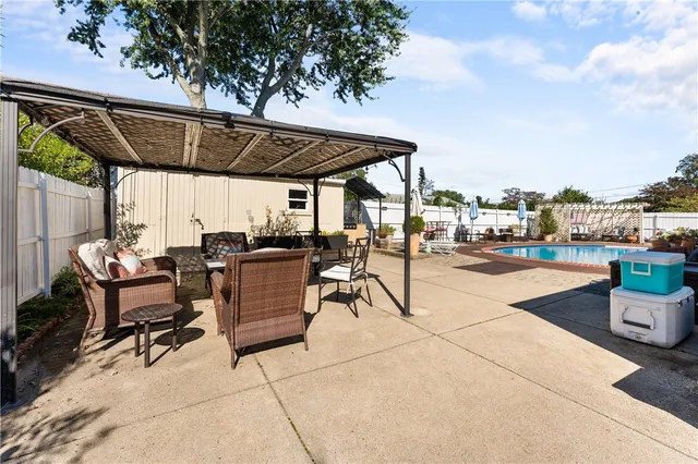 $499,900 | 36 Woodbine Street, East Providence, RI 02915