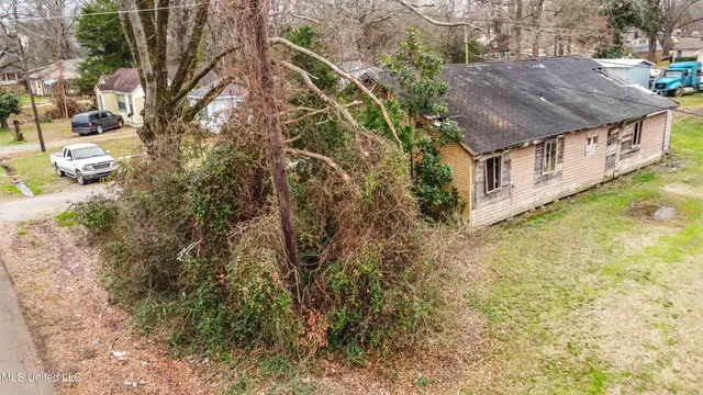 $10,000 | 405 Washington Street, Belzoni, MS 39038