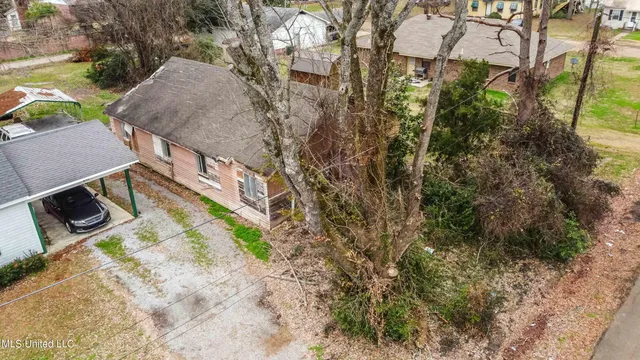 $10,000 | 405 Washington Street, Belzoni, MS 39038