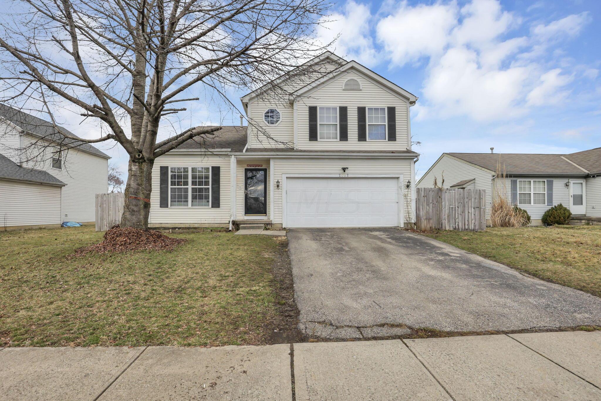 2002 Margo Road Columbus, OH 43229 - Photo 4 of 28 4-web-or-mls-0N4A8299