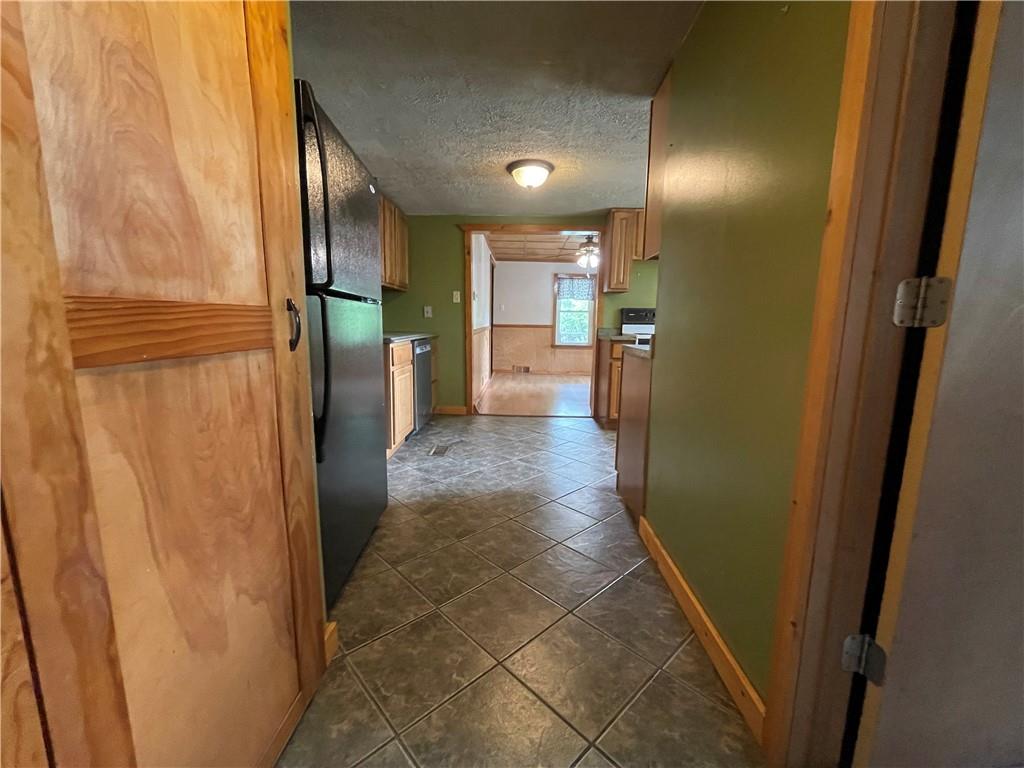 158 Eagle Mill Road Butler, PA 16001 - Photo 19 of 29 a view of a hallway