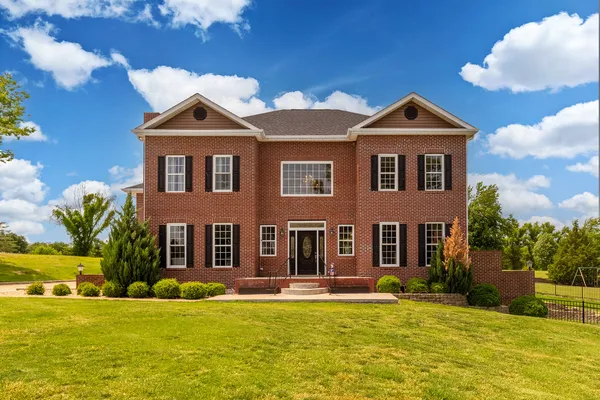 $495,000 | 205 Fairway Drive, Harrisburg, IL 62946