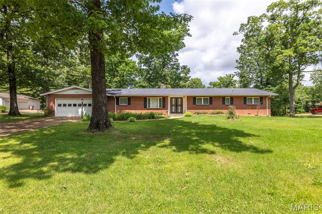 1305 Lurlyn Road Poplar Bluff, MO 63901 - Photo 4 of 32