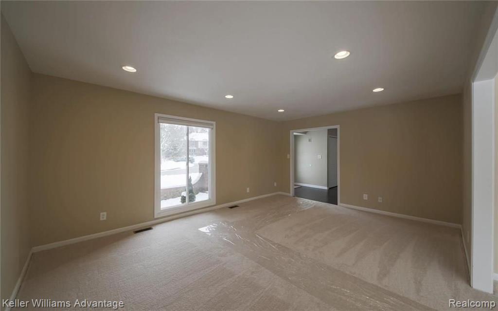 36932 Fox Run Farmington Hills, MI 48331 - Photo 10 of 37