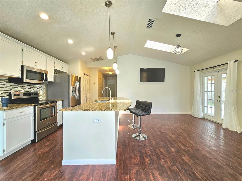 1649 12th Street Southwest Largo, FL 33778 - Photo 2 of 40