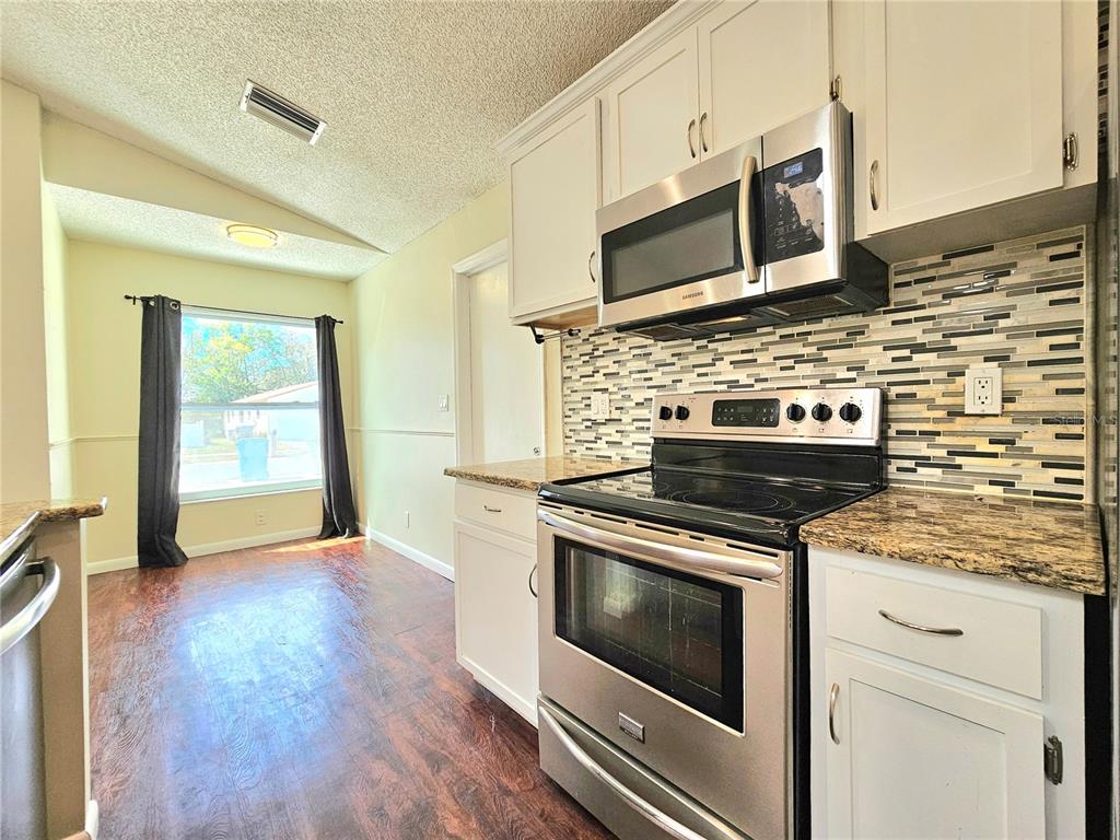 1649 12th Street Southwest Largo, FL 33778 - Photo 9 of 40