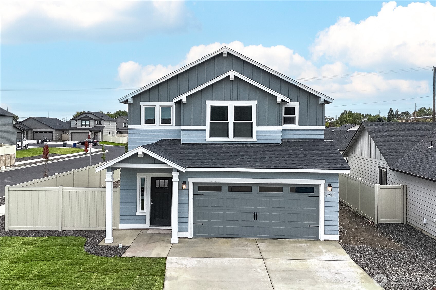 1203 Hickory Road Moses Lake, WA 98837 - Photo 1 of 10