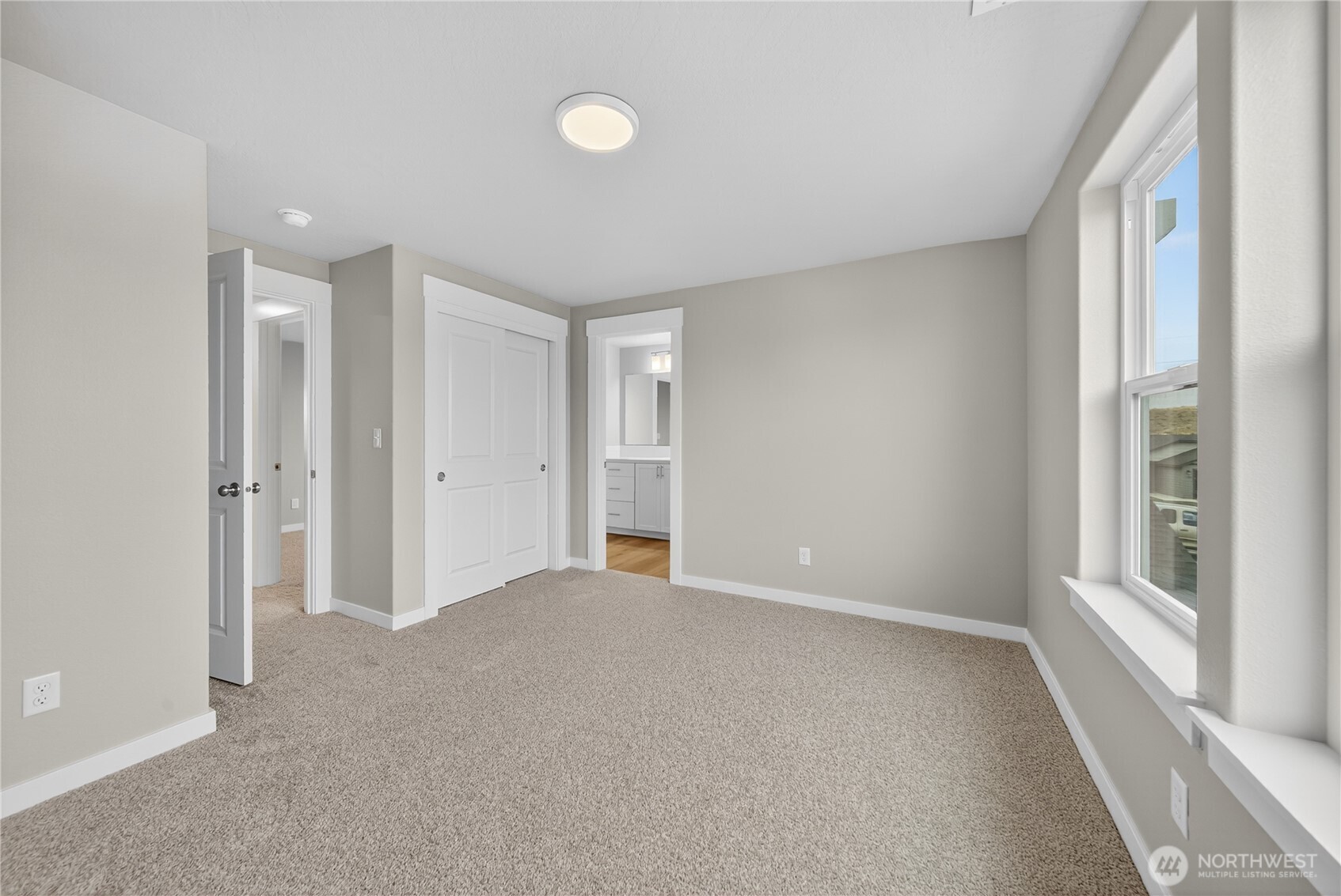 1203 Hickory Road Moses Lake, WA 98837 - Photo 9 of 10