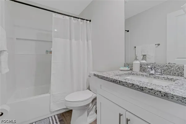 $1,995 | 3929 Northwest 42nd Lane, Cape Coral, FL 33993